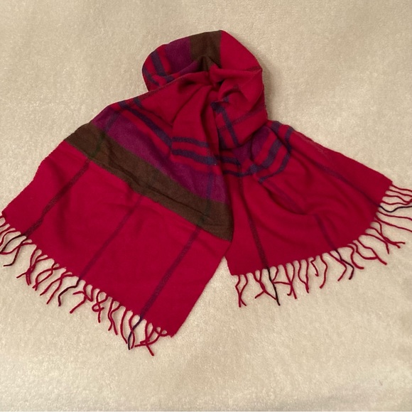 Perfect Valentine Wool-Blend Red Pink Scarf - Picture 10 of 16